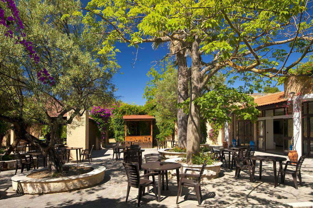 Floriana Resort