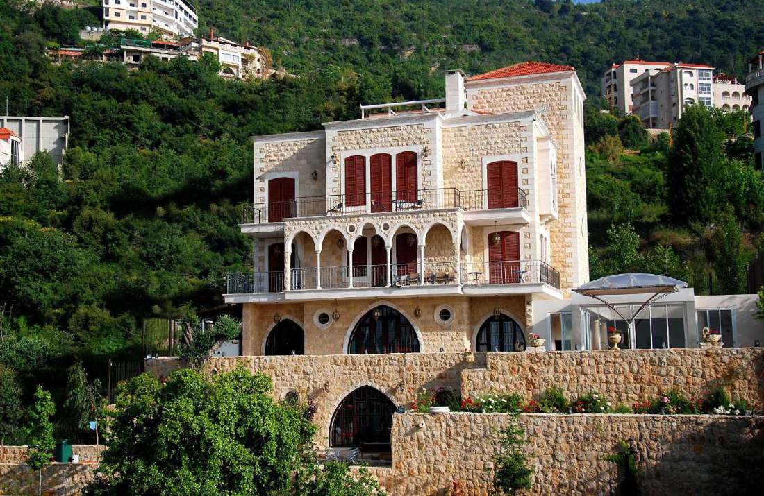 Ein Al Remmaneh Palace