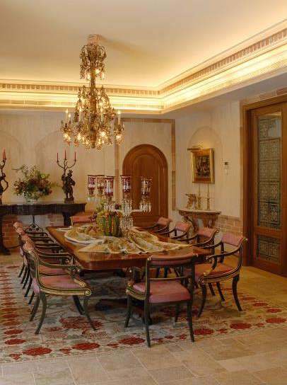 Chamlan Palace